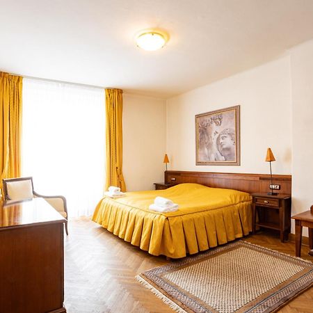 Melissa Apartments カルロヴィ・ヴァリ エクステリア 写真